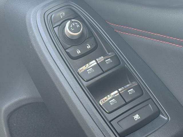 レヴォーグ STIスポーツ EX 禁煙車 レザーシート ハーマンカードン10スピーカー メモリー&メモリ付きパワーシート 衝突軽減 運転支援 電動リアゲート ステア連動ランプ ブラインドスポット 360度カメラ 11.6型純正ナビ(62枚目)