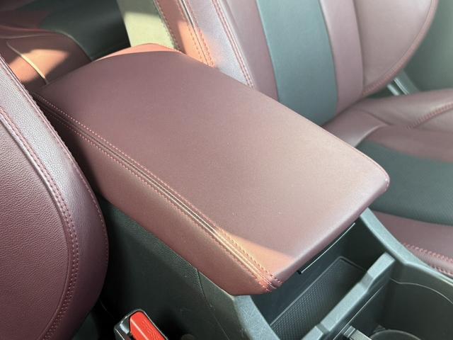 レヴォーグ STIスポーツ EX 禁煙車 レザーシート ハーマンカードン10スピーカー メモリー&メモリ付きパワーシート 衝突軽減 運転支援 電動リアゲート ステア連動ランプ ブラインドスポット 360度カメラ 11.6型純正ナビ(70枚目)