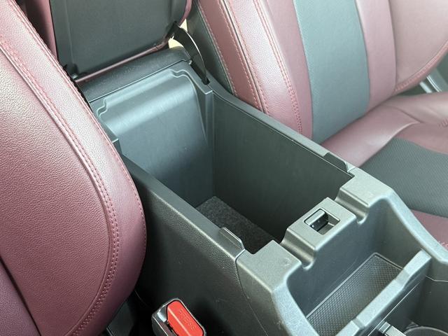 レヴォーグ STIスポーツ EX 禁煙車 レザーシート ハーマンカードン10スピーカー メモリー&メモリ付きパワーシート 衝突軽減 運転支援 電動リアゲート ステア連動ランプ ブラインドスポット 360度カメラ 11.6型純正ナビ(71枚目)