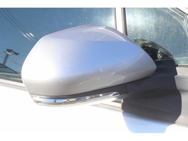 プリウスPHV Sナビパッケージ 禁煙車 メーカー11.6インチナビ ソーラー充電システム ビルトインETC2.0 アクセサリーコンセント セーフティーセンスパッケージ 快適温熱シート アダクティブクルーズコントロール バックカメラ(23枚目)