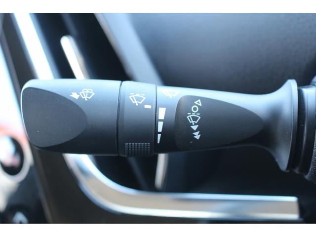 プリウスPHV Sナビパッケージ 禁煙車 メーカー11.6インチナビ ソーラー充電システム ビルトインETC2.0 アクセサリーコンセント セーフティーセンスパッケージ 快適温熱シート アダクティブクルーズコントロール バックカメラ(54枚目)