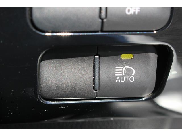 プリウスPHV Sナビパッケージ 禁煙車 メーカー11.6インチナビ ソーラー充電システム ビルトインETC2.0 アクセサリーコンセント セーフティーセンスパッケージ 快適温熱シート アダクティブクルーズコントロール バックカメラ(57枚目)