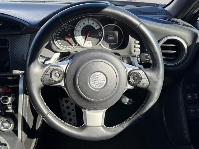８６ ＧＴ　禁煙車　ワンオーナー　オートエアコン　パドルシフト　純正１７インチアルミホイール　ＬＥＤヘッドライト　フォグライト　横滑り防止　電動格納ミラー　スマートキー　プッシュスタート（18枚目）