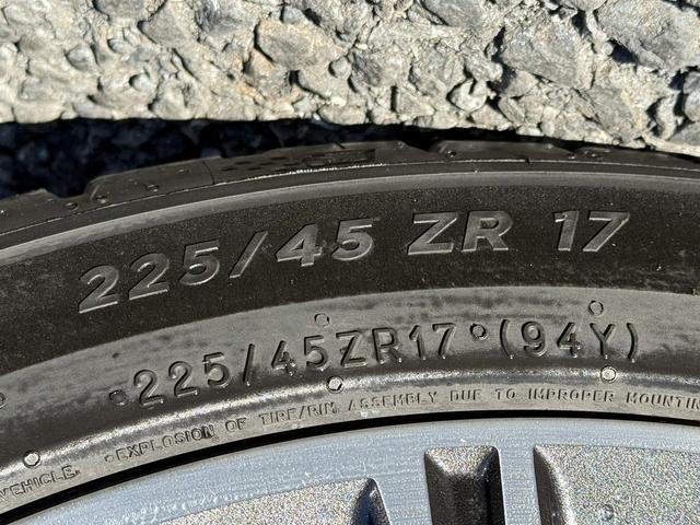 ８６ ＧＴ　禁煙車　ワンオーナー　オートエアコン　パドルシフト　純正１７インチアルミホイール　ＬＥＤヘッドライト　フォグライト　横滑り防止　電動格納ミラー　スマートキー　プッシュスタート（34枚目）