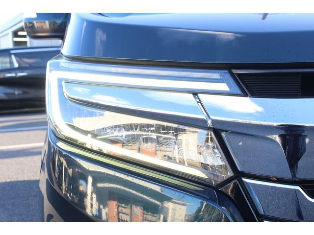 ステップワゴンスパーダ スパーダハイブリッド G ホンダセンシング 後期型 純正9インチナビ 後席モニター フルセグ バックカメラ 両側電動スライドドア 衝突軽減ブレーキ 運転支援システム レーダークルーズコントロール USB端子 標識認識システム 逸脱警報(12枚目)