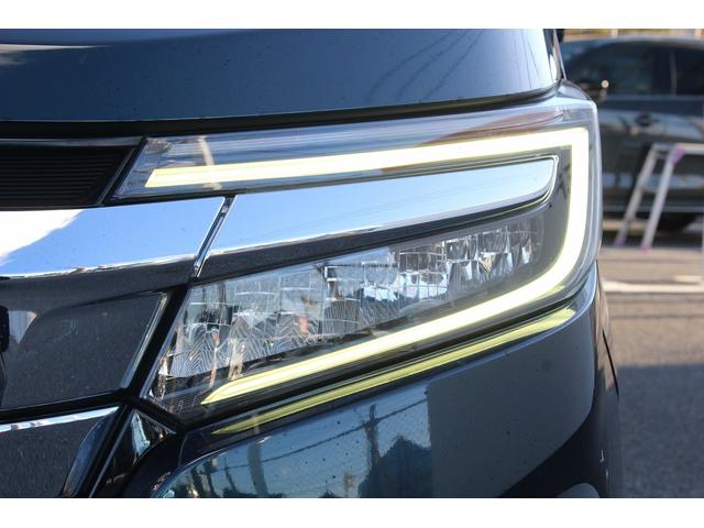 ステップワゴンスパーダ スパーダハイブリッド G ホンダセンシング 後期型 純正9インチナビ 後席モニター フルセグ バックカメラ 両側電動スライドドア 衝突軽減ブレーキ 運転支援システム レーダークルーズコントロール USB端子 標識認識システム 逸脱警報(26枚目)