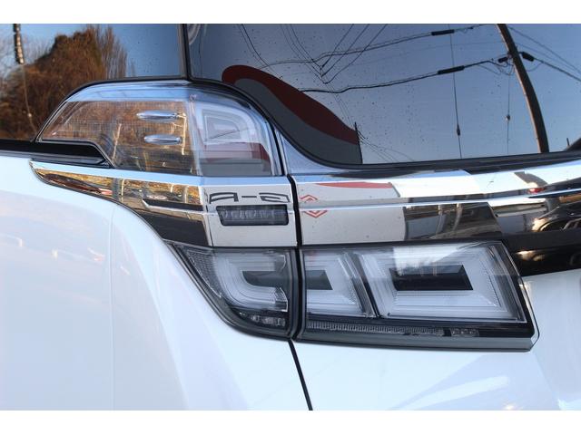 ヴェルファイアハイブリッド Ｘ　後期型　７人乗り　禁煙車　ＡＬＰＩＮＥナビ　後席モニター　フルセグＴＶ　バックカメラ　両側電動スライドドア　追従機能付きクルーズコントロール　プリクラッシュセーフティ　レーン路レーシングアシスト（30枚目）