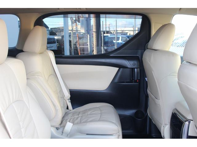 ヴェルファイアハイブリッド Ｘ　後期型　７人乗り　禁煙車　ＡＬＰＩＮＥナビ　後席モニター　フルセグＴＶ　バックカメラ　両側電動スライドドア　追従機能付きクルーズコントロール　プリクラッシュセーフティ　レーン路レーシングアシスト（43枚目）