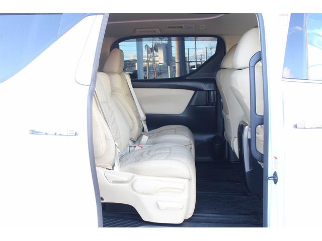 ヴェルファイアハイブリッド Ｘ　後期型　７人乗り　禁煙車　ＡＬＰＩＮＥナビ　後席モニター　フルセグＴＶ　バックカメラ　両側電動スライドドア　追従機能付きクルーズコントロール　プリクラッシュセーフティ　レーン路レーシングアシスト（51枚目）