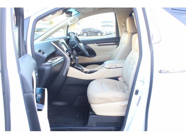 ヴェルファイアハイブリッド Ｘ　後期型　７人乗り　禁煙車　ＡＬＰＩＮＥナビ　後席モニター　フルセグＴＶ　バックカメラ　両側電動スライドドア　追従機能付きクルーズコントロール　プリクラッシュセーフティ　レーン路レーシングアシスト（55枚目）