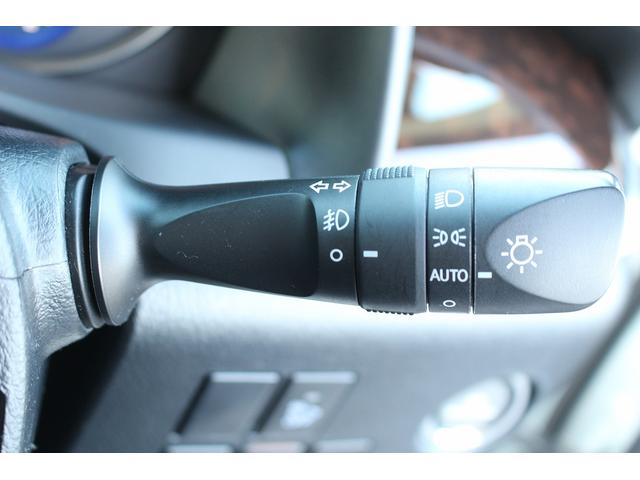 ヴェルファイアハイブリッド Ｘ　後期型　７人乗り　禁煙車　ＡＬＰＩＮＥナビ　後席モニター　フルセグＴＶ　バックカメラ　両側電動スライドドア　追従機能付きクルーズコントロール　プリクラッシュセーフティ　レーン路レーシングアシスト（60枚目）