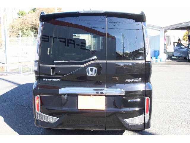 ステップワゴンスパーダ スパーダハイブリッド　Ｇ・ＥＸ　ホンダセンシング　禁煙車　純正後席モニター　純正９型ナビ　フルセグ　バックカメラ　アダクティブクルーズコントロール　衝突軽減ブレーキ　両側電動スライドドア　純正１６インチアルミホイール　誤発進抑制機能　ビルドインＥＴＣ（12枚目）