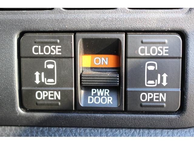 TOYOTA VOXY HYBRID ZS KIRAMEKI II