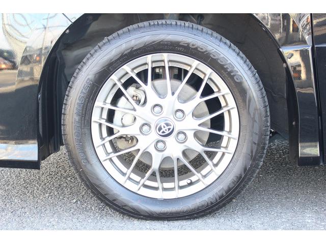 TOYOTA VOXY HYBRID ZS KIRAMEKI II