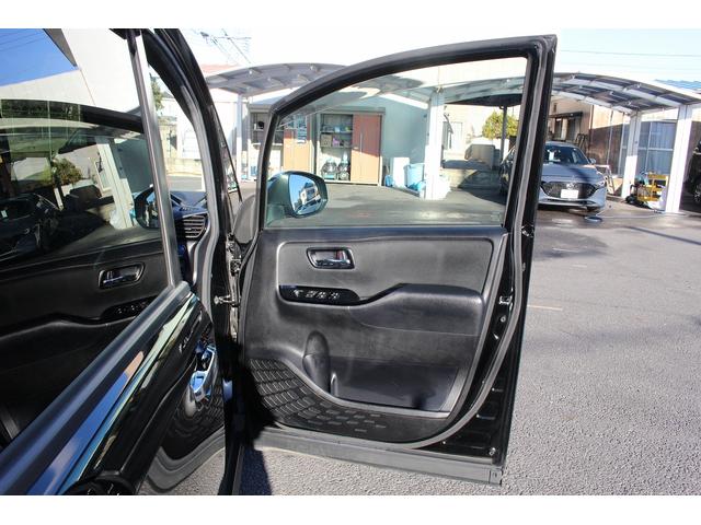 TOYOTA VOXY HYBRID ZS KIRAMEKI II