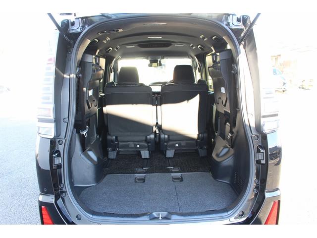 TOYOTA VOXY HYBRID ZS KIRAMEKI II