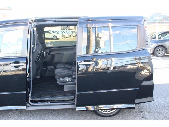 TOYOTA VOXY HYBRID ZS KIRAMEKI II