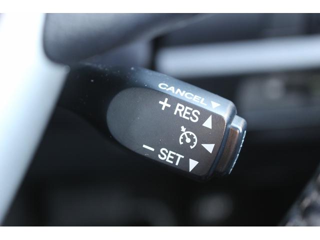 TOYOTA VOXY HYBRID ZS KIRAMEKI II