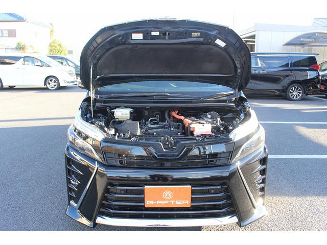 TOYOTA VOXY HYBRID ZS KIRAMEKI II