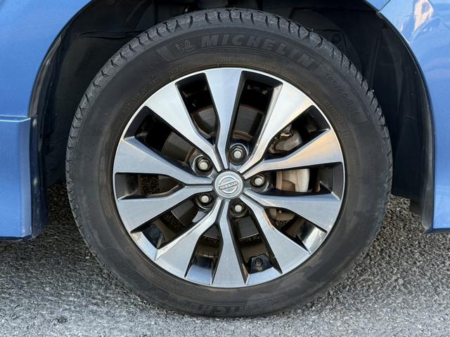 セレナ ハイウェイスター　ＶセレクションＩＩ　禁煙車　純正後席モニター　純正９インチナビ　フルセグ　アラウンドビューカメラ　プロパイロット　パーキングアシスト　衝突軽減ブレーキ　レーンキープ　デジタルインナーミラー　障害物センサー　純正１６ＡＷ（14枚目）