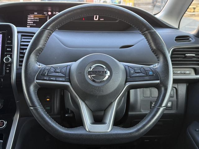 セレナ ハイウェイスター　ＶセレクションＩＩ　禁煙車　純正後席モニター　純正９インチナビ　フルセグ　アラウンドビューカメラ　プロパイロット　パーキングアシスト　衝突軽減ブレーキ　レーンキープ　デジタルインナーミラー　障害物センサー　純正１６ＡＷ（20枚目）