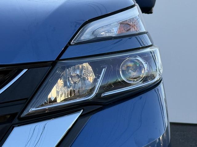 セレナ ハイウェイスター　ＶセレクションＩＩ　禁煙車　純正後席モニター　純正９インチナビ　フルセグ　アラウンドビューカメラ　プロパイロット　パーキングアシスト　衝突軽減ブレーキ　レーンキープ　デジタルインナーミラー　障害物センサー　純正１６ＡＷ（28枚目）