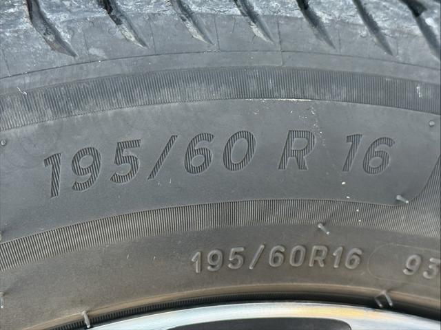 セレナ ハイウェイスター　ＶセレクションＩＩ　禁煙車　純正後席モニター　純正９インチナビ　フルセグ　アラウンドビューカメラ　プロパイロット　パーキングアシスト　衝突軽減ブレーキ　レーンキープ　デジタルインナーミラー　障害物センサー　純正１６ＡＷ（37枚目）