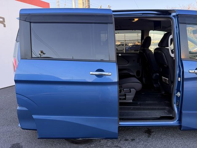 セレナ ハイウェイスター　ＶセレクションＩＩ　禁煙車　純正後席モニター　純正９インチナビ　フルセグ　アラウンドビューカメラ　プロパイロット　パーキングアシスト　衝突軽減ブレーキ　レーンキープ　デジタルインナーミラー　障害物センサー　純正１６ＡＷ（40枚目）