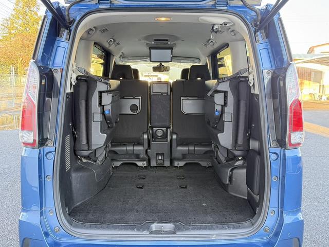 セレナ ハイウェイスター　ＶセレクションＩＩ　禁煙車　純正後席モニター　純正９インチナビ　フルセグ　アラウンドビューカメラ　プロパイロット　パーキングアシスト　衝突軽減ブレーキ　レーンキープ　デジタルインナーミラー　障害物センサー　純正１６ＡＷ（42枚目）