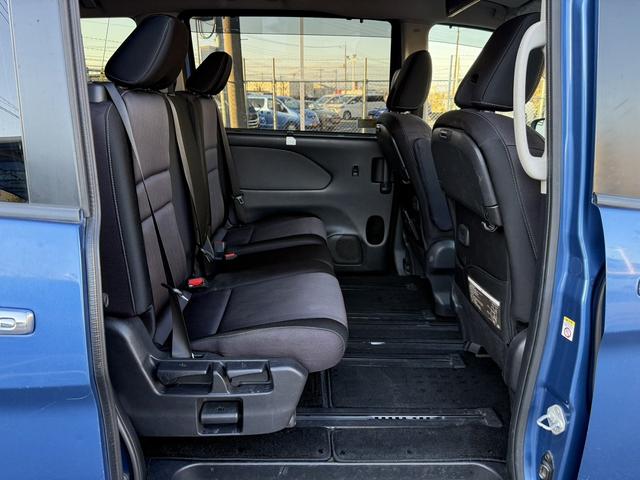 セレナ ハイウェイスター　ＶセレクションＩＩ　禁煙車　純正後席モニター　純正９インチナビ　フルセグ　アラウンドビューカメラ　プロパイロット　パーキングアシスト　衝突軽減ブレーキ　レーンキープ　デジタルインナーミラー　障害物センサー　純正１６ＡＷ（47枚目）