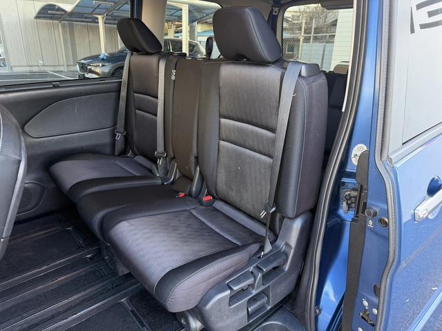 セレナ ハイウェイスター　ＶセレクションＩＩ　禁煙車　純正後席モニター　純正９インチナビ　フルセグ　アラウンドビューカメラ　プロパイロット　パーキングアシスト　衝突軽減ブレーキ　レーンキープ　デジタルインナーミラー　障害物センサー　純正１６ＡＷ（51枚目）