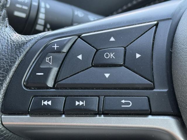 セレナ ハイウェイスター　ＶセレクションＩＩ　禁煙車　純正後席モニター　純正９インチナビ　フルセグ　アラウンドビューカメラ　プロパイロット　パーキングアシスト　衝突軽減ブレーキ　レーンキープ　デジタルインナーミラー　障害物センサー　純正１６ＡＷ（57枚目）