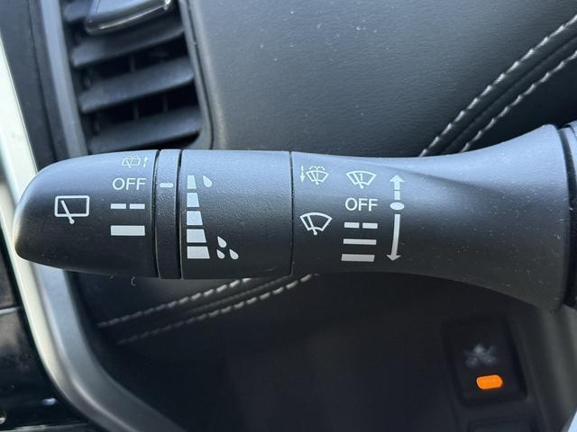 セレナ ハイウェイスター　ＶセレクションＩＩ　禁煙車　純正後席モニター　純正９インチナビ　フルセグ　アラウンドビューカメラ　プロパイロット　パーキングアシスト　衝突軽減ブレーキ　レーンキープ　デジタルインナーミラー　障害物センサー　純正１６ＡＷ（59枚目）