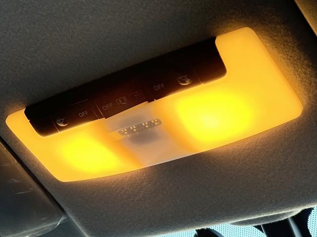 セレナ ハイウェイスター　ＶセレクションＩＩ　禁煙車　純正後席モニター　純正９インチナビ　フルセグ　アラウンドビューカメラ　プロパイロット　パーキングアシスト　衝突軽減ブレーキ　レーンキープ　デジタルインナーミラー　障害物センサー　純正１６ＡＷ（73枚目）