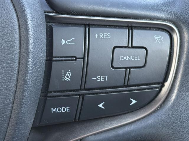 UX UX250h バージョンC 禁煙車 純正12.3インチナビ フルセグ アラウンドビューモニター 衝突軽減ブレーキ アダプティブクルーズコントロール シートエアコン シートヒーター パワーシート ステアリングヒーター ETC2.0(6枚目)