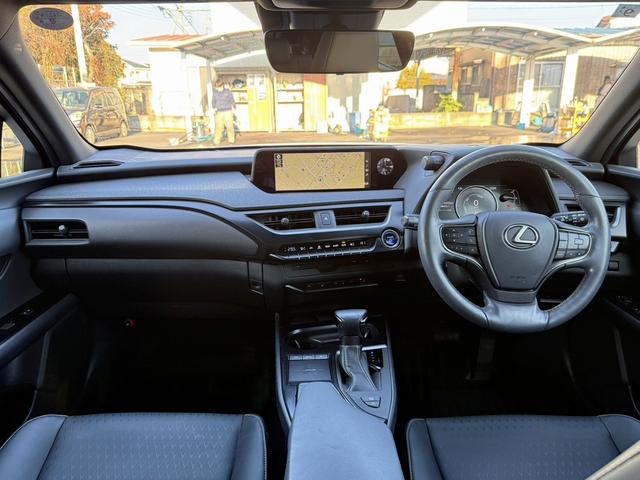 UX UX250h バージョンC 禁煙車 純正12.3インチナビ フルセグ アラウンドビューモニター 衝突軽減ブレーキ アダプティブクルーズコントロール シートエアコン シートヒーター パワーシート ステアリングヒーター ETC2.0(18枚目)