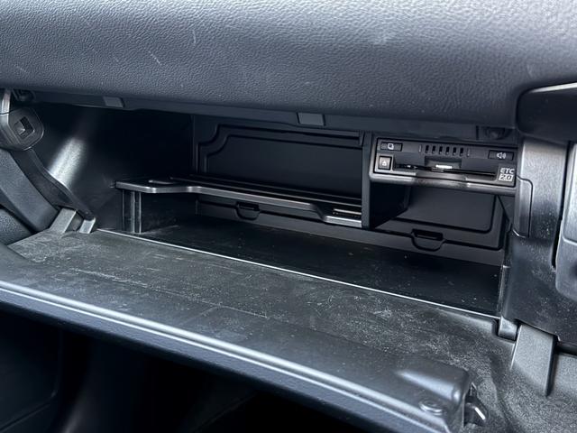 UX UX250h バージョンC 禁煙車 純正12.3インチナビ フルセグ アラウンドビューモニター 衝突軽減ブレーキ アダプティブクルーズコントロール シートエアコン シートヒーター パワーシート ステアリングヒーター ETC2.0(72枚目)