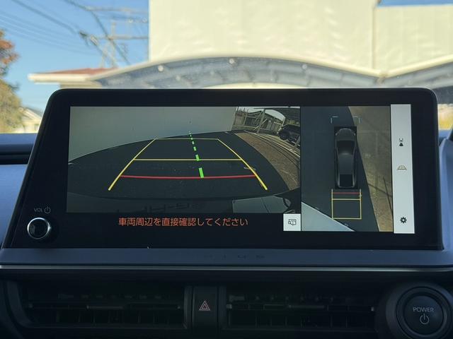 プリウス Ｚ　禁煙車　純正１２．３インチナビ　アラウンドビューカメラ　フルセグ　電動リアゲート　デジタルインナーミラー　パワーシート　シートエアコン・ヒーター　パーキングアシスト（5枚目）