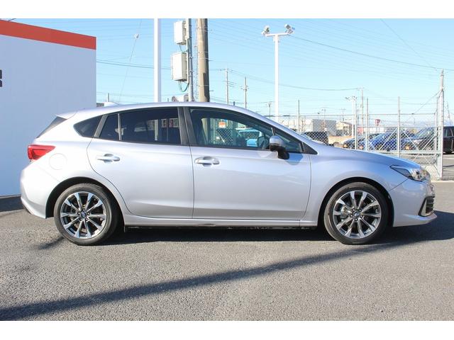 インプレッサスポーツ ２．０ｉ－Ｌアイサイト　禁煙車　純正８インチナビ　フルセグ　フロント・サイド・バックカメラ　Ｐシート　ＥＴＣ２．０　衝突軽減ブレーキ　アダプティブクルーズコントロール　ブラインドスポットモニター　レーンキープ　純正１７ＡＷ（9枚目）