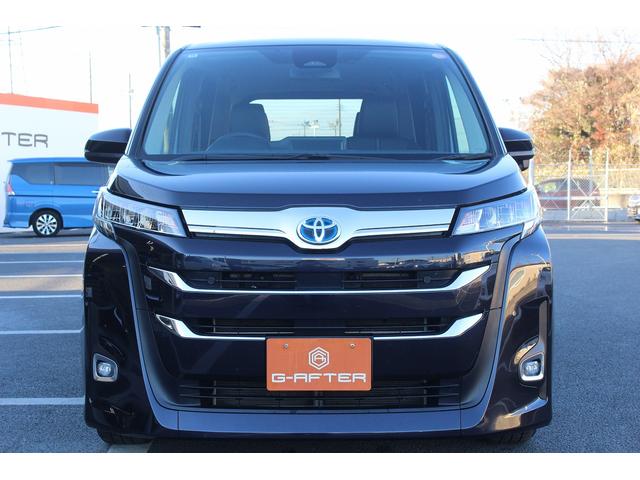 ノア ハイブリッドZ 禁煙車 純正14インチ後席モニター 純正ディスプレイ 両側電動スライドドア 電動リアゲート アダクティブクルーズコントロール ビルトインETC 衝突軽減 シートヒーター レーンキープ AC100V電源(8枚目)