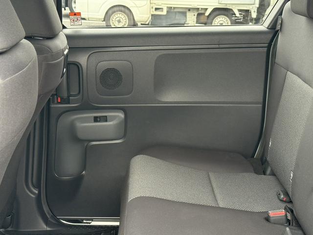 シエンタ Ｇ　禁煙車　純正１０インチディスプレイ　フルセグ　アラウンドヴューモニター　衝突軽減ブレーキ　運転支援システム　両側電動スライド　ブラインドスポットモニター　レーダークルーズ　ＵＳＢ入出力端子（30枚目）