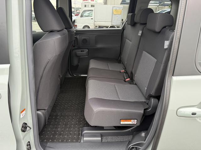 シエンタ Ｇ　禁煙車　純正１０インチディスプレイ　フルセグ　アラウンドヴューモニター　衝突軽減ブレーキ　運転支援システム　両側電動スライド　ブラインドスポットモニター　レーダークルーズ　ＵＳＢ入出力端子（38枚目）