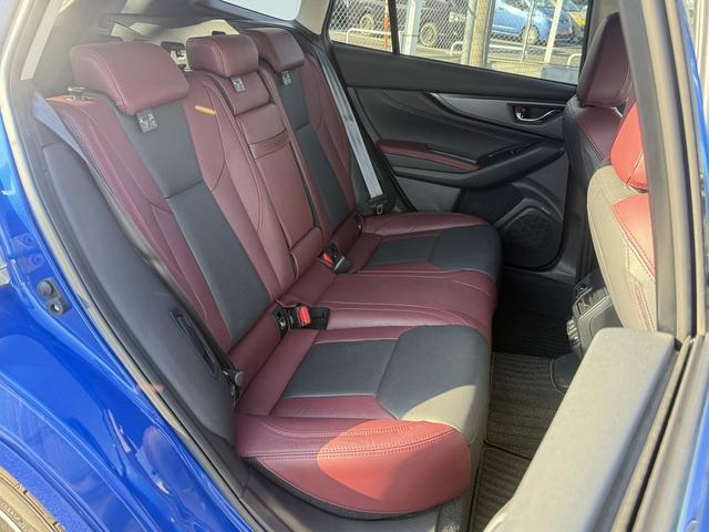 レヴォーグ STIスポーツ EX 禁煙車 アイサイトVer.3 純正11.6インチナビ フルセグ フロント・サイド・バックカメラ 黒革シート アダプティブクルーズコントロール 電動リアゲート パワーシート シートヒーター ETC(16枚目)