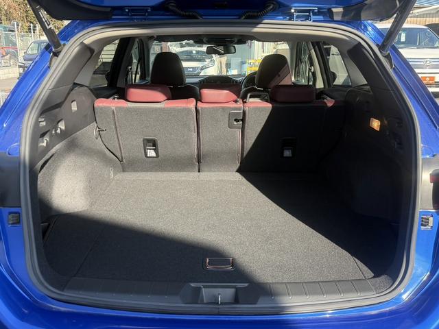 レヴォーグ STIスポーツ EX 禁煙車 アイサイトVer.3 純正11.6インチナビ フルセグ フロント・サイド・バックカメラ 黒革シート アダプティブクルーズコントロール 電動リアゲート パワーシート シートヒーター ETC(17枚目)