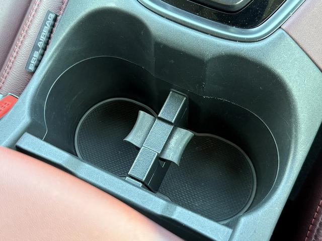 レヴォーグ STIスポーツ EX 禁煙車 アイサイトVer.3 純正11.6インチナビ フルセグ フロント・サイド・バックカメラ 黒革シート アダプティブクルーズコントロール 電動リアゲート パワーシート シートヒーター ETC(67枚目)