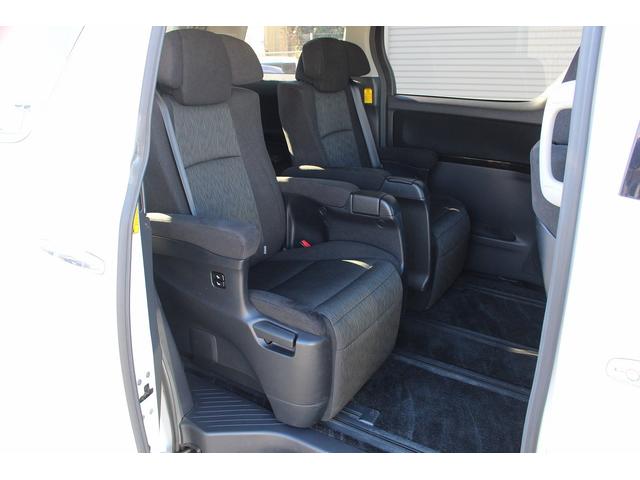 ヴェルファイア ２．４Ｚ　Ｇエディション　純正後席モニター　純正８インチナビ　フルセグ　アラウンドビューカメラ　両側電動スライド　オプションサウンドシステム　クルーズコントロール　コーナーセンサー　１００Ｖ電源　電動リアゲート　パワーシート（16枚目）