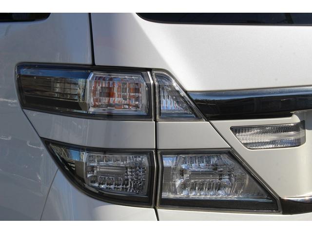 ヴェルファイア ２．４Ｚ　Ｇエディション　純正後席モニター　純正８インチナビ　フルセグ　アラウンドビューカメラ　両側電動スライド　オプションサウンドシステム　クルーズコントロール　コーナーセンサー　１００Ｖ電源　電動リアゲート　パワーシート（29枚目）
