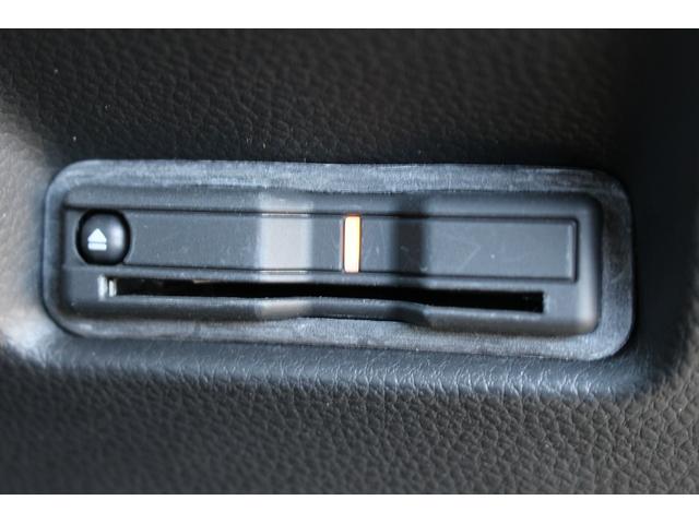 フィット ｅ：ＨＥＶ　ＲＳ　禁煙車　純正８インチナビ　フルセグ　バックカメラ　衝突軽減ブレーキ　運転支援システム　アダプティブクルーズコントロール　白線逸脱警報　パーキングアラート　ホールド機能付ブレーキ　ビルドインＥＴＣ２．０（7枚目）