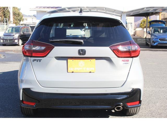 フィット ｅ：ＨＥＶ　ＲＳ　禁煙車　純正８インチナビ　フルセグ　バックカメラ　衝突軽減ブレーキ　運転支援システム　アダプティブクルーズコントロール　白線逸脱警報　パーキングアラート　ホールド機能付ブレーキ　ビルドインＥＴＣ２．０（10枚目）