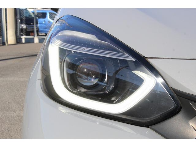 フィット ｅ：ＨＥＶ　ＲＳ　禁煙車　純正８インチナビ　フルセグ　バックカメラ　衝突軽減ブレーキ　運転支援システム　アダプティブクルーズコントロール　白線逸脱警報　パーキングアラート　ホールド機能付ブレーキ　ビルドインＥＴＣ２．０（27枚目）